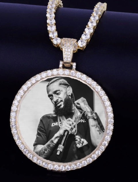Diamond Photo Memory Pendant - 0.65 Carat in 10KT Yellow Gold