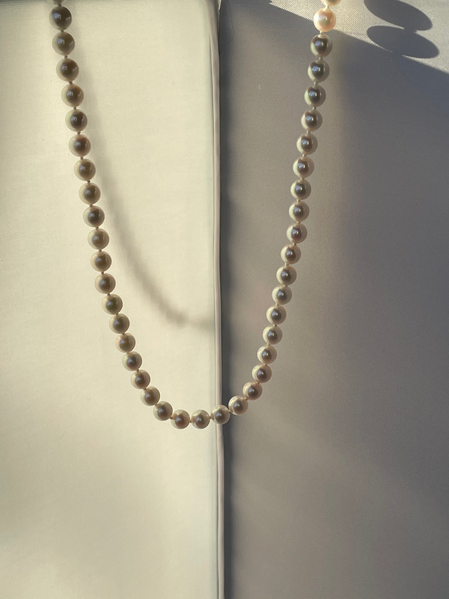 Classic Pearl Necklace - The Perfect Bridesmaid Gift