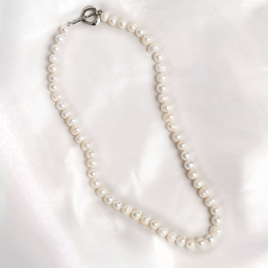 Classic Pearl Necklace - The Perfect Bridesmaid Gift