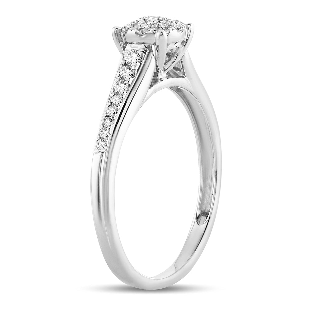 Diamond Engagement Ring Round Cut 0.37 Carat 14KT Gold